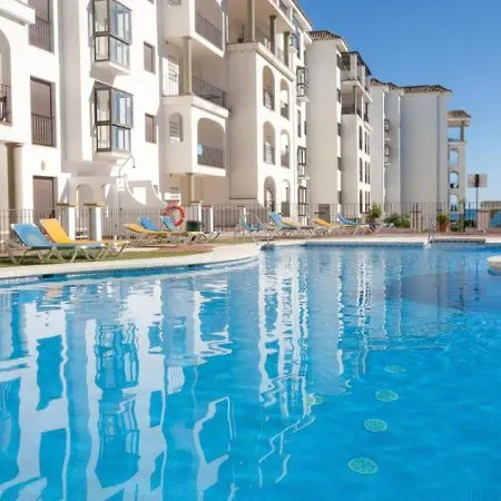 Duquesa Port Apartment *
